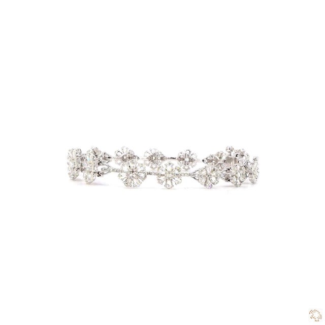 This estate bracelet from our contemporary estate collection centers on a 5.15-carat diamond in a rose cut, prized for its...