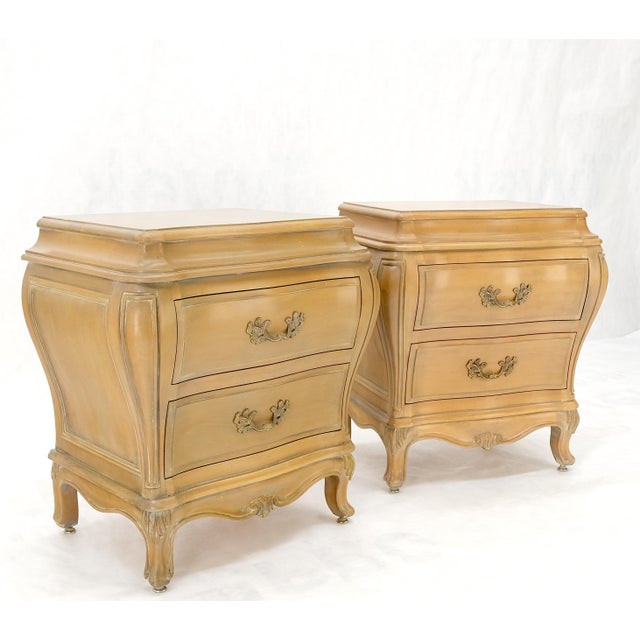 Baker Furniture Company Pair Bombe White Wash Pickled Burl Wood Night Stands End Tables Brass Pulls Mint For Sale - Image 4 of 16