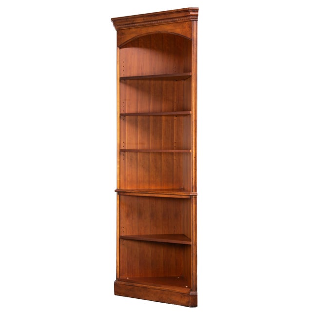 1990s Hekman Cherry Finish Corner Storage Cabinet / Bookcase | Model 5330-2446 | Open Shelving Sides + Enclosed Center | Excellent Condition For Sale - Image 13 of 18