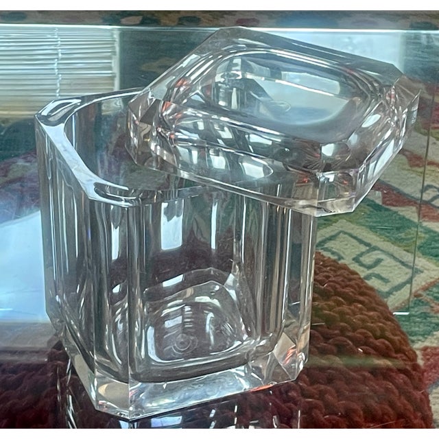 Mid-Century Modern 1970s Alessandro Albrizzi Faceted Lucite Ice Bucket With Rotating Lid For Sale - Image 3 of 8