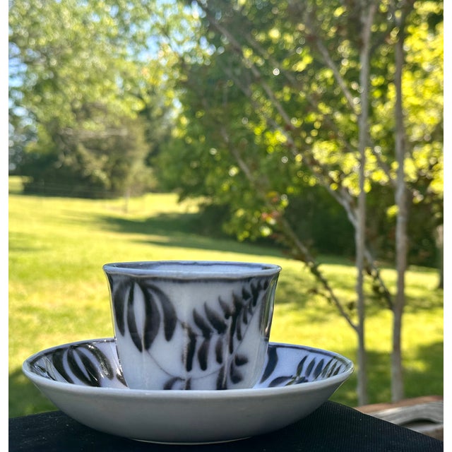 Early 19th Century Staffordshire Flow Black Mulberry Ironstone Cup & Saucer For Sale - Image 15 of 15