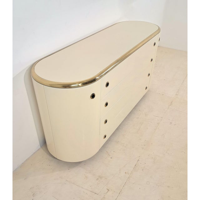 Beautiful and intact structure and wheels, drawers slide smoothly without a hitch, and the closure magnets work. it is...