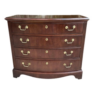 Vintage Bow Front Flame Mahogany 4 Drawer Chest For Sale