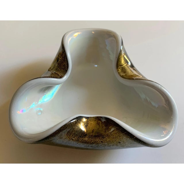 Mid-Century Modern Hand Blown Italian Murano Glass Bowl with Gold Flecks For Sale - Image 3 of 7