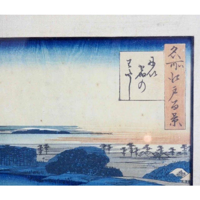 H. 33 w. 22 cm. H. 12.9 w. 8.6 in.