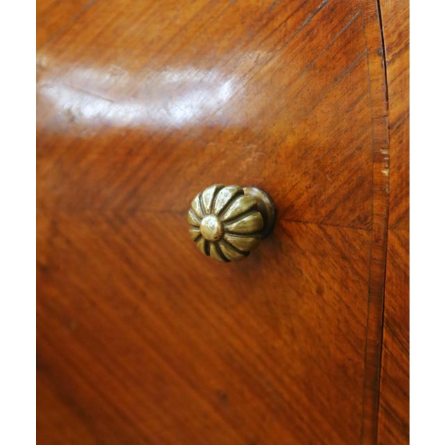 Pair of Early 20th Century French Louis XV Bombé Mahogany Bedside Tables For Sale - Image 11 of 16