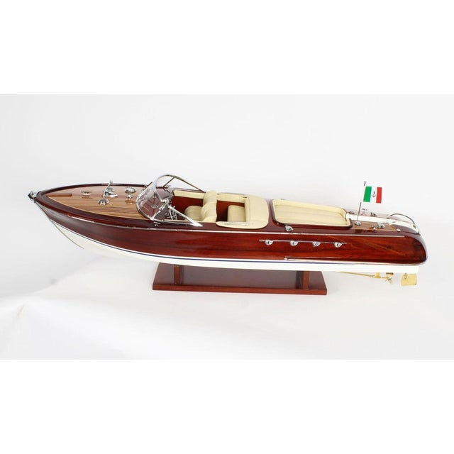 Riva Aquarama Speedboat Model with Cream Interior For Sale - Image 15 of 18