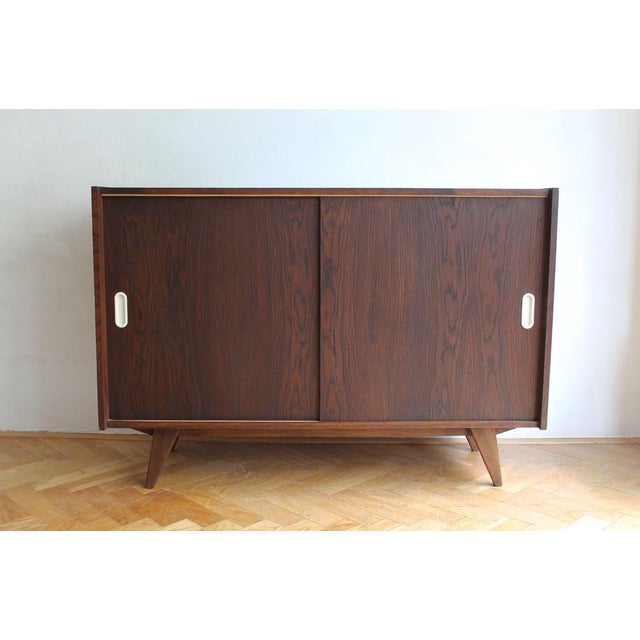 Oak U-450 Sideboard by Jiří Jiroutek for Interier Praha, 1960s For Sale - Image 4 of 18