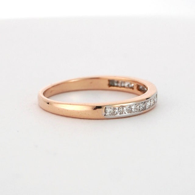 Metal 18k Gold Diamond Band Ring With 0.57ct Princess-Cut Diamonds For Sale - Image 7 of 18