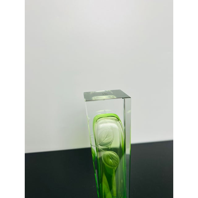 20th Century Green Uranium Art Glass Vase with Hand-Engraved Floral Décor from Moser Karlsbad, Czechoslovakia For Sale - Image 9 of 11