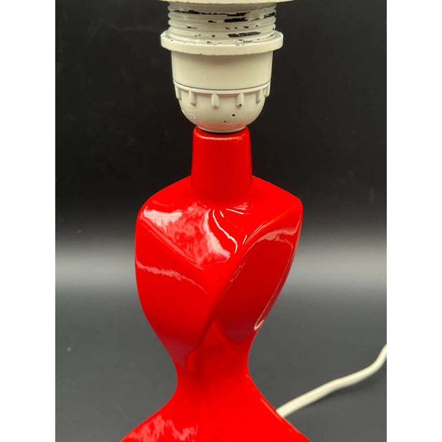Sculptural Mid-Century Porcelain Lamp in the style of Heifetz, Space Age, Red For Sale - Image 9 of 15