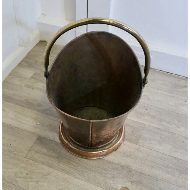 Arts and Crafts Copper Helmet Coal Scuttle, 1890s For Sale - Image 4 of 8