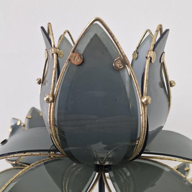 Hollywood Regency Five-Light Lotus Flower Table Lamp in Smoked Glass, 1980s For Sale - Image 14 of 18