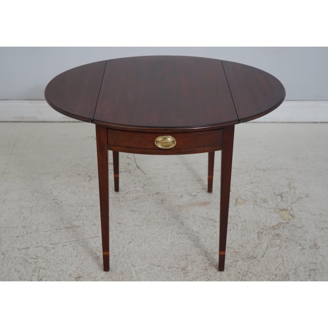 1990s Henkel Harris Federal Style Mahogany Pembroke Drop Side Table For Sale - Image 5 of 18