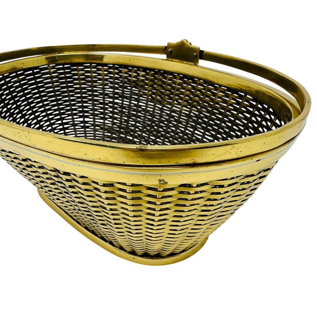 Mid-Century Hollywood Regency Woven Brass Centerpiece Basket - 1970s For Sale - Image 10 of 15