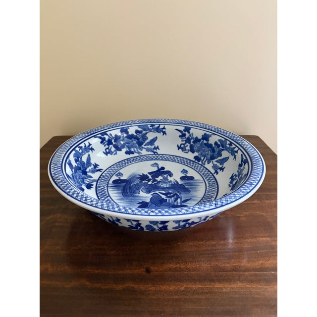 Chinoiserie Late 20th Century Chinoiserie Blue and White Porcelain Large Decorative Bowl For Sale - Image 3 of 9