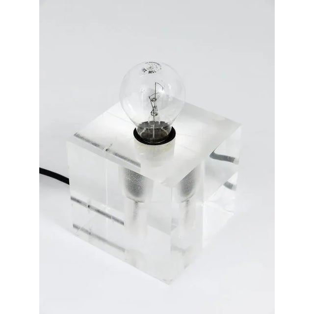 Mid-Century Acrylic Glass Cubic Table Lamp, Italy, 1970s For Sale - Image 9 of 11