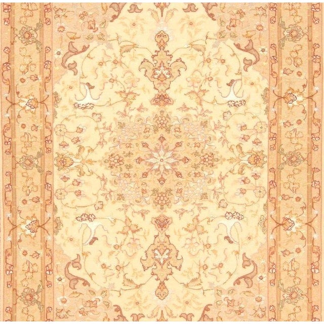 Middle Eastern Rug in Wool For Sale - Image 3 of 11