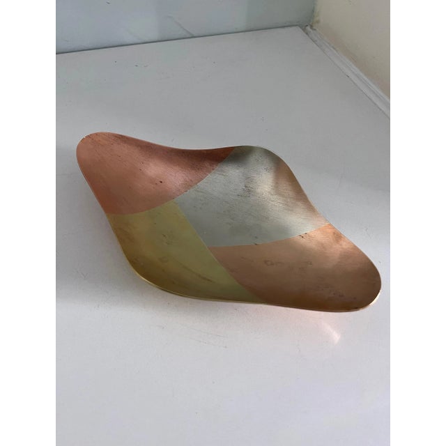 Kaleidoscopic Mexican Footed Mixed Metal Tray in the Style of Los Castillo For Sale - Image 4 of 8