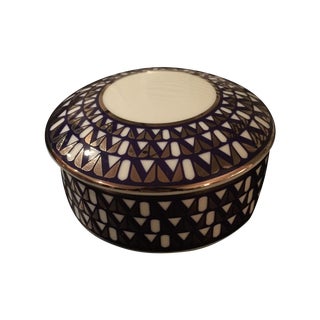 Tiffany's Round Box With Lid For Sale