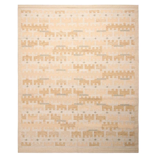 Looking for a custom size? For more information on customization capabilities, please reach out to custom@chairish.com....