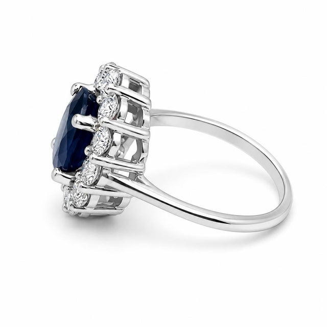18k Sapphire Ring, Size 6.5 For Sale - Image 4 of 4