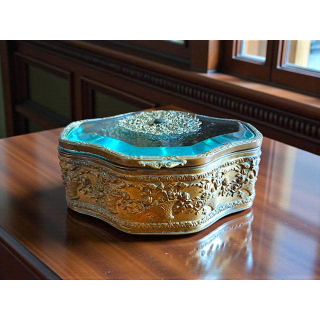19th Century French Glass and Bronze Jewelry Box For Sale - Image 6 of 7