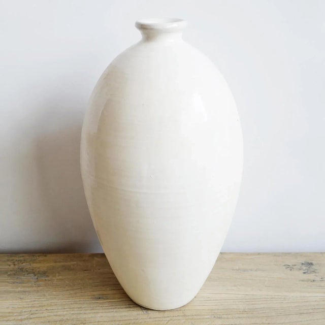 Farmhouse Vintage Farmhouse White Ceramic Milk Pottery For Sale - Image 3 of 4