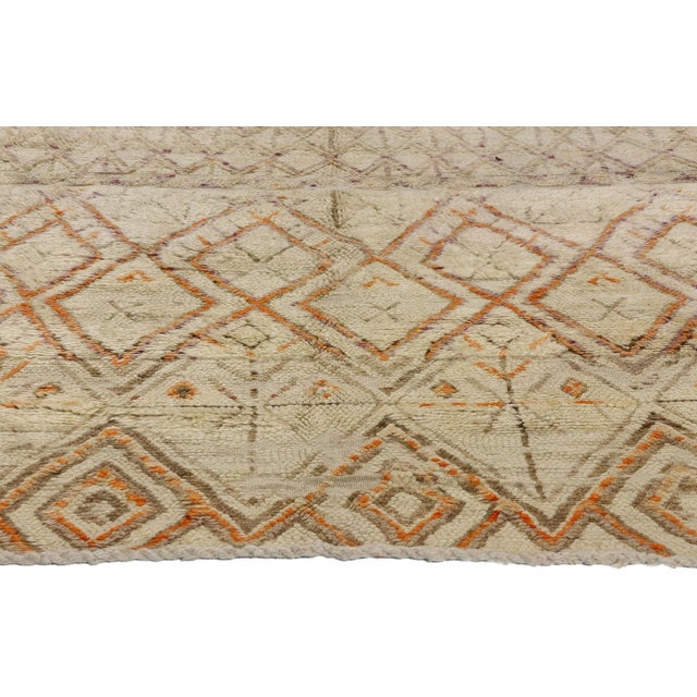 Mid 20th Century Vintage Moroccan Beni Ourain Rug - 05'05 X 08'11 For Sale - Image 5 of 9