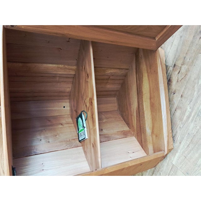 Mid-Century Modern Windsor Corner Display Units in Elm by Lucian Ercolani for Ercol, 1980s, Set of 2 For Sale - Image 18 of 18