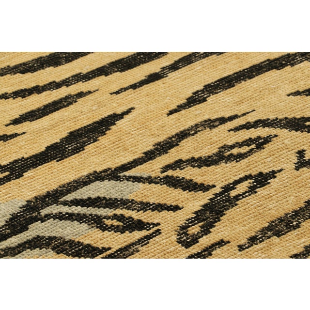 This hand-knotted wool 4x4 tiger rug design is a bold new addition to Rug & Kilim’s Homage Collection. On the Design:...