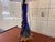 This beautiful vintage table lamp, made in Belgium, features a stunning coloured glass base combined with a classic white...