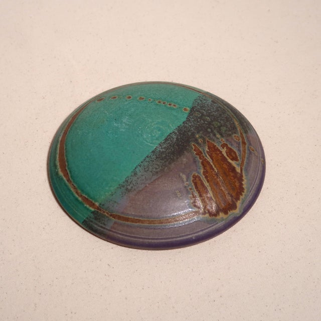 Late 20th Century Handmade Studio Pottery Abstract Emerald and Plum Swirl Glazed Stoneware Dish For Sale - Image 4 of 14