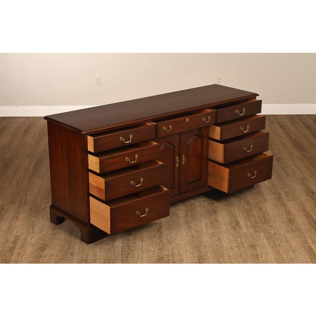 Chippendale Henkel Harris Virginia Galleries Vintage Mahogany Long Dresser For Sale - Image 3 of 18