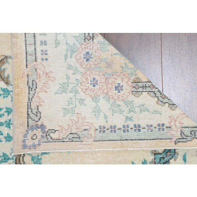 1970s Turkish Oushak Handmade Wool Cotton Beige Area Rug For Sale - Image 6 of 10