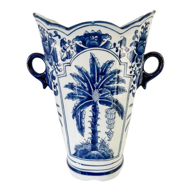 Late 20th Century Tall Blue and White Chinoiserie Palm Tree Scalloped Vase For Sale