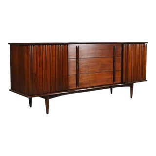 1960s Mid-Century Modern United Furniture Corporation Wooden Tv Console For Sale
