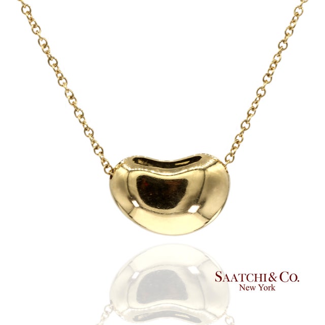 Contemporary Tiffany&Co. Elsa Peretti 18k 750 Solid Yellow Gold Bean Design Pendant Necklace For Sale - Image 3 of 13