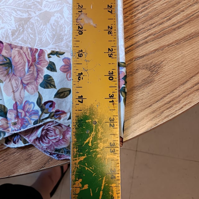 Vintage Beige Leaf Pattern Tablecloth With Ruffled Edges For Sale - Image 4 of 4