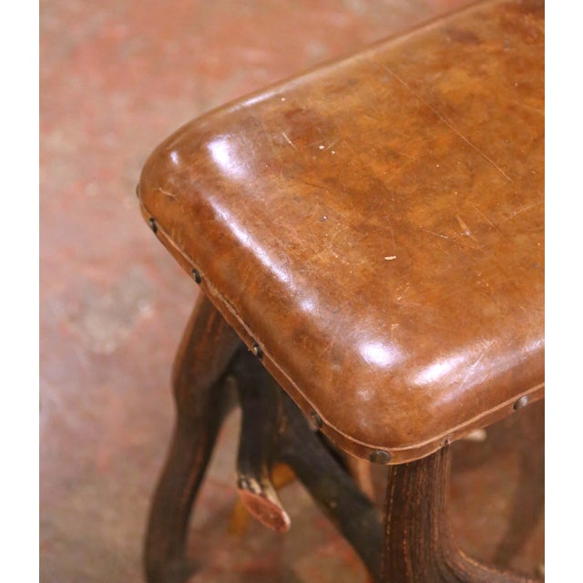 Animal Skin Early 20th Century Austrian Black Forest Antler Lodge Bench With Leather Seat For Sale - Image 7 of 14