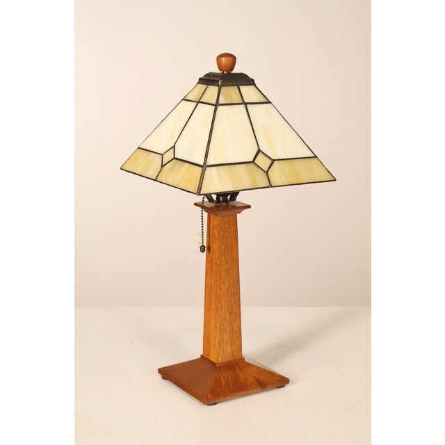 High Quality Oak Columnar Small Table or Desk Lamp with Leaded Glass Shade