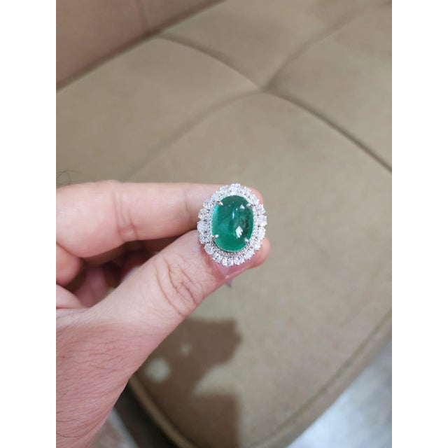 Natural Emerald Ring with 1.65cts Diamond & Emerald 14.70cts in 18k Gold For Sale - Image 4 of 18