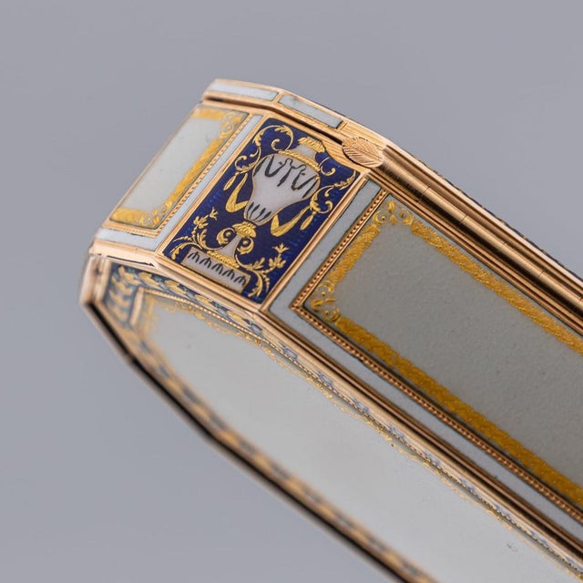 Late 18th Century 18 Karat Gold and Enamel Snuff Box by Freres Jordan, Hanau, Germany, 1790s For Sale - Image 5 of 18