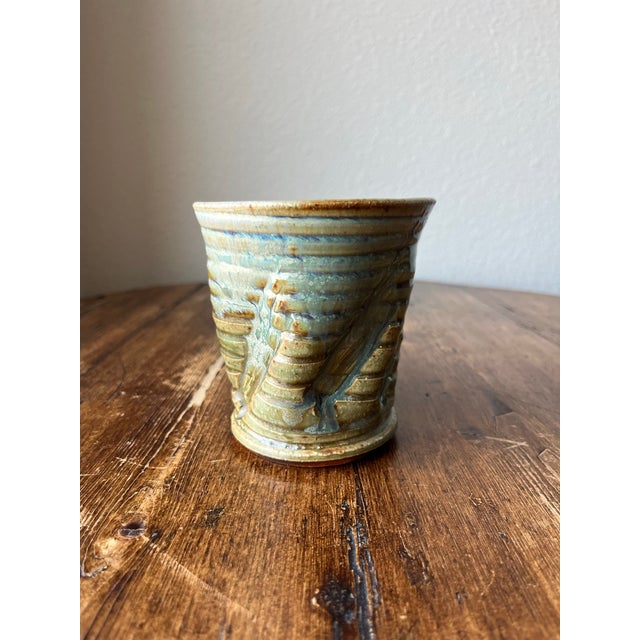 Traditional Matt Wright Studio Pottery Mug Green Color and Ribbed, Dented Design For Sale - Image 3 of 6