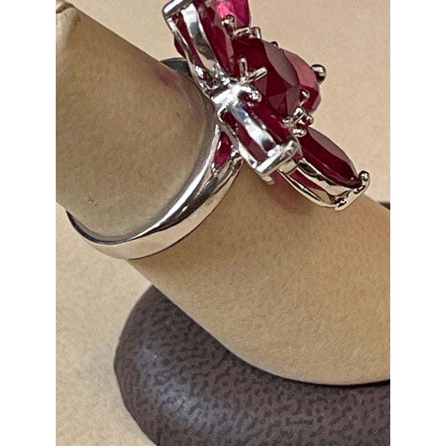 2010s 15 Carat Treated Ruby Big Flower Cocktail Ring in 18 Karat White Gold For Sale - Image 5 of 18