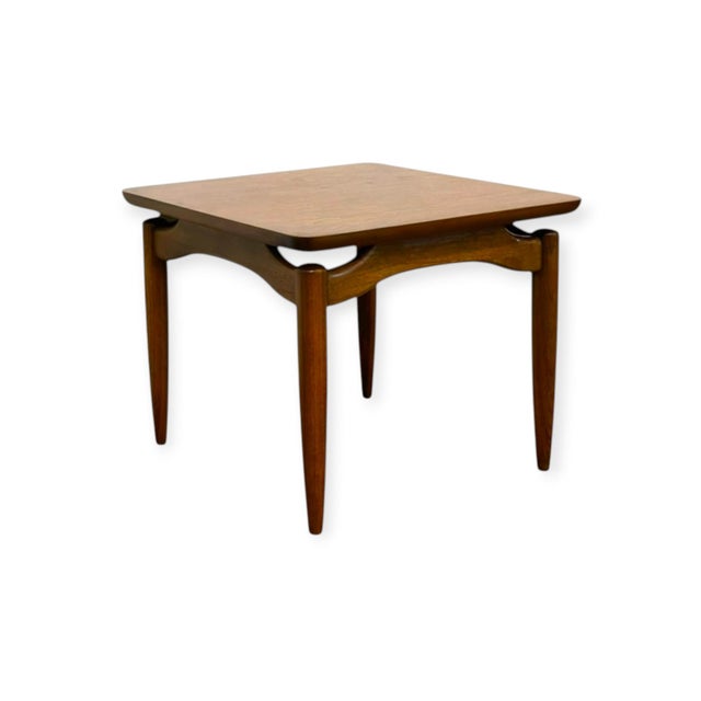 Vintage Mid-Century Modern Square Wooden End Table With Sculptural Base. For Sale - Image 4 of 7