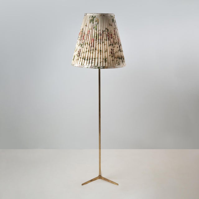 Patinated Brass Floor Lamp from Stilnovo, 1950s For Sale - Image 3 of 3