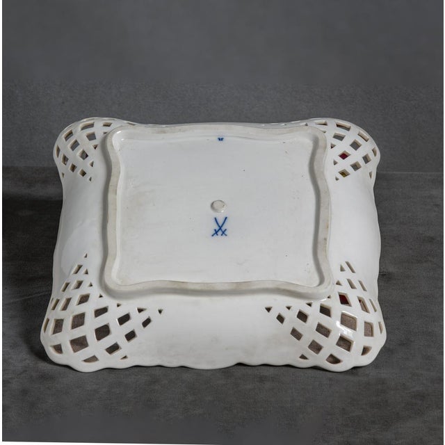 Period Meissen Signed Blue Onion Plate Wonderful and very elegant square plate made by the Meissen manufactory with "Blue...