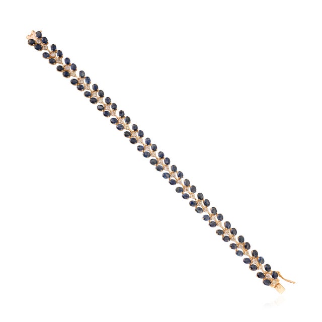 Art Deco Exquisite 14.84 Carat Blue Sapphire Diamond Tennis Bracelet in 14k Yellow Gold For Sale - Image 3 of 13