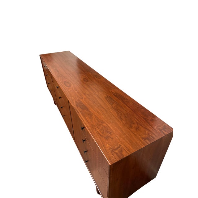 1960s Jack Cartwright for Founders Walnut Dresser For Sale In Dallas - Image 6 of 15